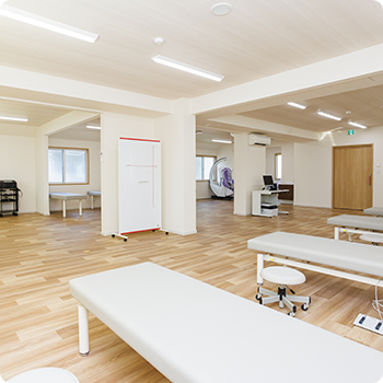 広々とした環境の整った丁寧なリハビリテーション